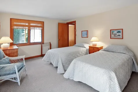 29 Old Nursery Lane Chilmark MA 02535