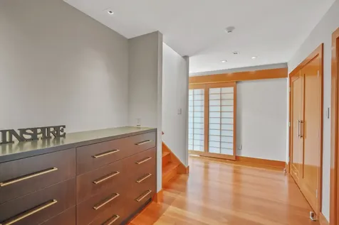 400 Barnes Road Oak Bluffs MA 02557