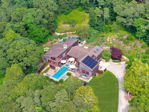 400 Barnes Road Oak Bluffs MA 02557