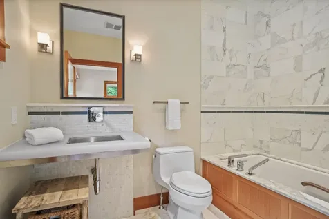 400 Barnes Road Oak Bluffs MA 02557