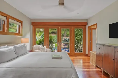 400 Barnes Road Oak Bluffs MA 02557