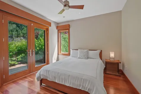 400 Barnes Road Oak Bluffs MA 02557