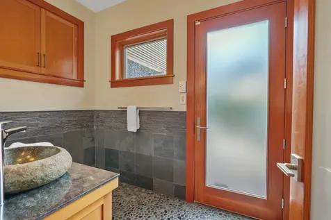 400 Barnes Road Oak Bluffs MA 02557