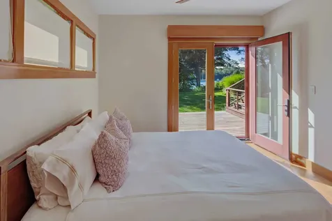 400 Barnes Road Oak Bluffs MA 02557