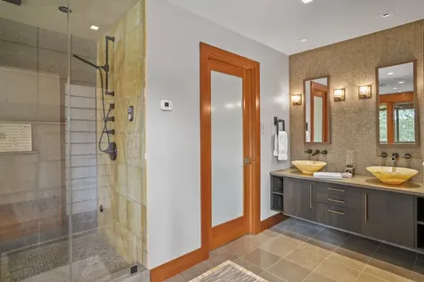 400 Barnes Road Oak Bluffs MA 02557