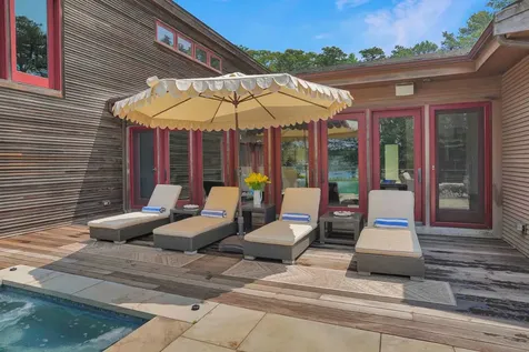 400 Barnes Road Oak Bluffs MA 02557