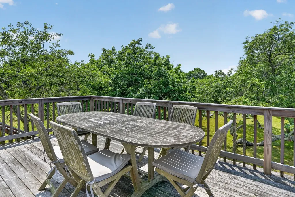 28 Black Point Road Chilmark MA 02535