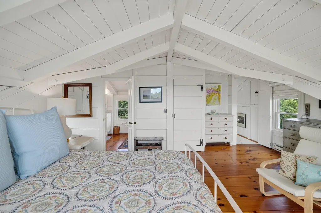 28 Black Point Road Chilmark MA 02535