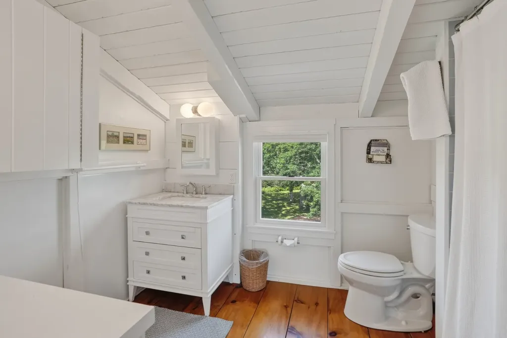 28 Black Point Road Chilmark MA 02535