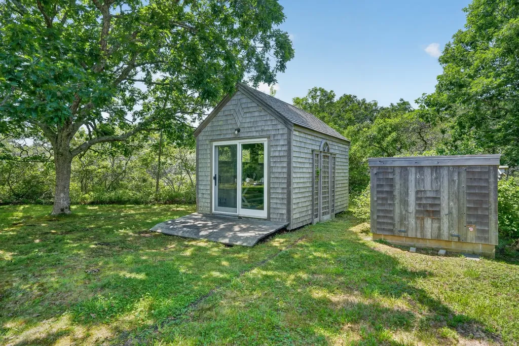 28 Black Point Road Chilmark MA 02535