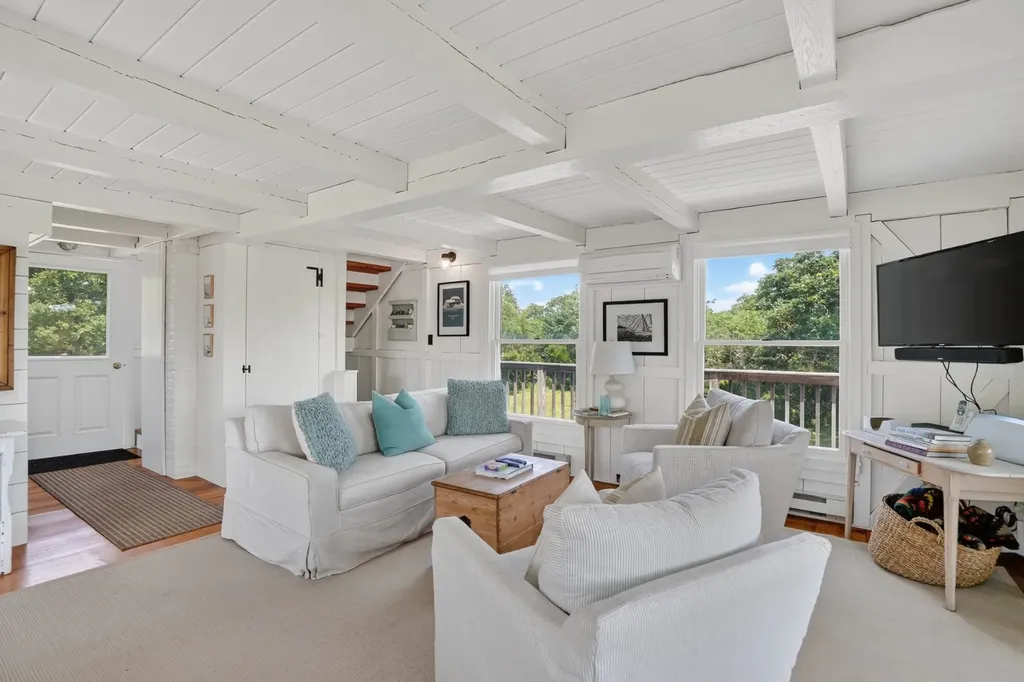 28 Black Point Road Chilmark MA 02535