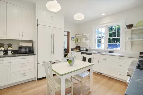 139 Main Street Vineyard Haven MA 02568