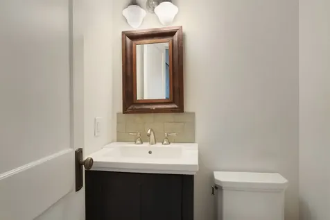 139 Main Street Vineyard Haven MA 02568