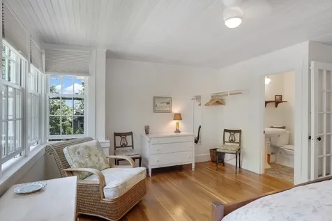 139 Main Street Vineyard Haven MA 02568