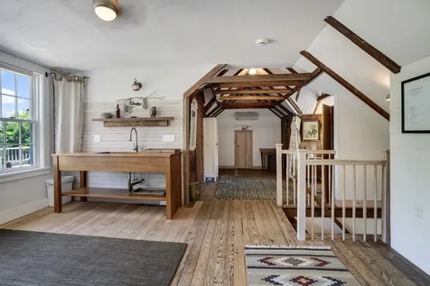 139 Main Street Vineyard Haven MA 02568