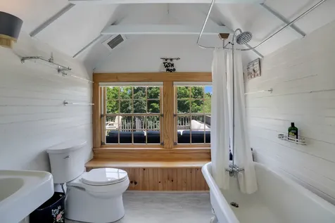 139 Main Street Vineyard Haven MA 02568