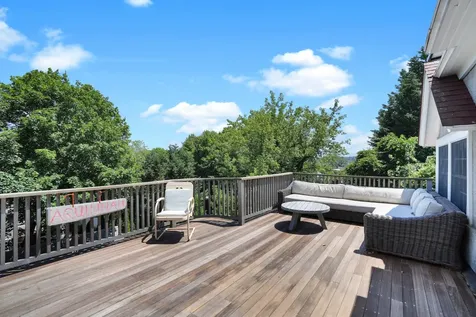 139 Main Street Vineyard Haven MA 02568