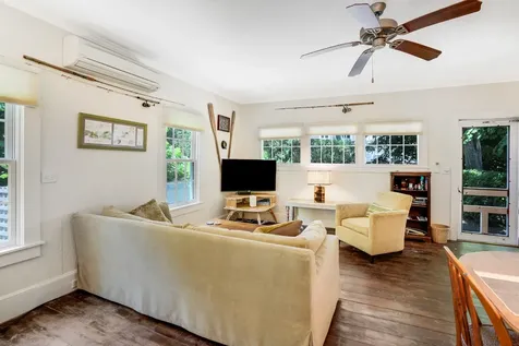 139 Main Street Vineyard Haven MA 02568