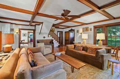 139 Main Street Vineyard Haven MA 02568