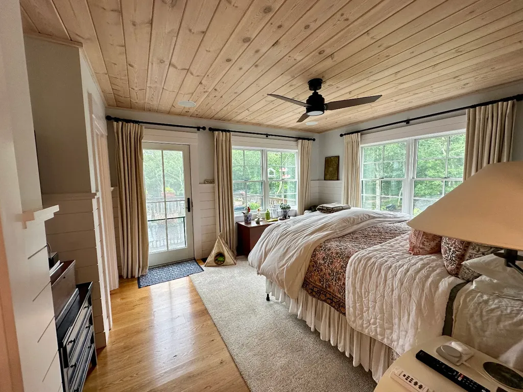 96 Hammett Lane Chilmark MA 02535