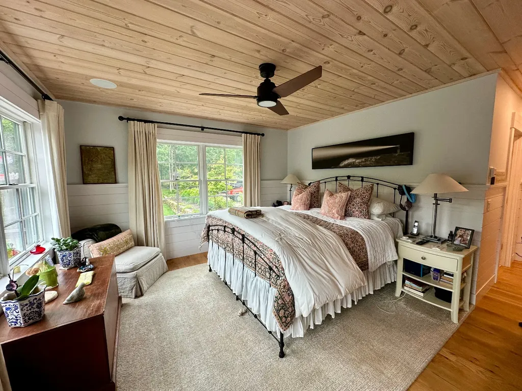 96 Hammett Lane Chilmark MA 02535