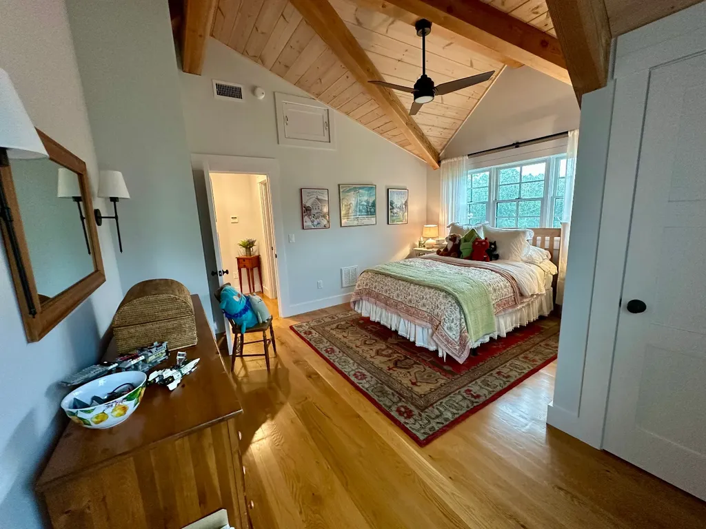 96 Hammett Lane Chilmark MA 02535