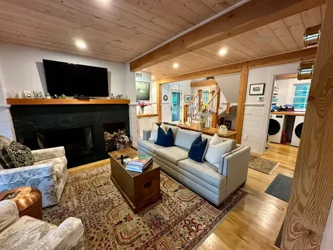 96 Hammett Lane Chilmark MA 02535