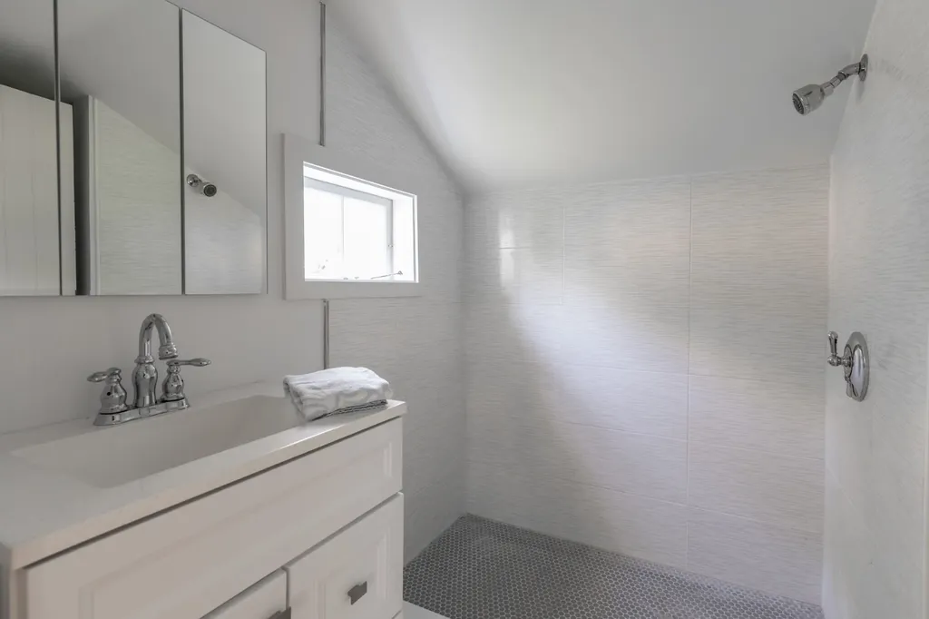 40 Scotchmans Lane West Tisbury MA 02575