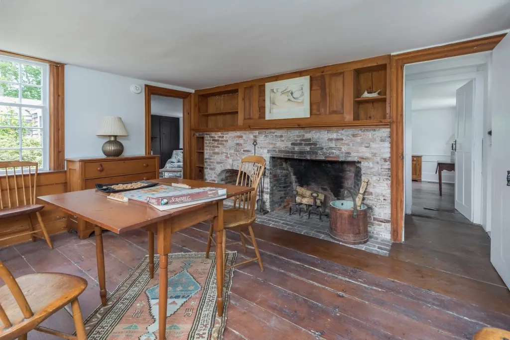 40 Scotchmans Lane West Tisbury MA 02575