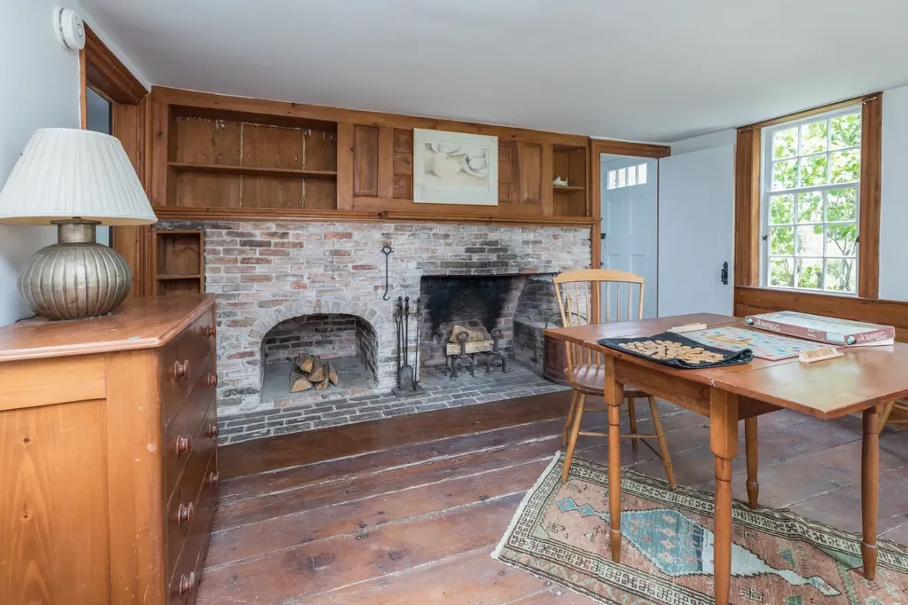 40 Scotchmans Lane West Tisbury MA 02575