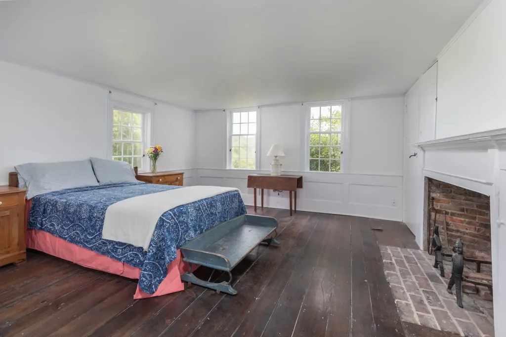 40 Scotchmans Lane West Tisbury MA 02575
