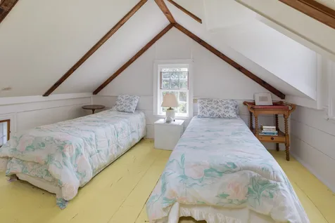 40 Scotchmans Lane West Tisbury MA 02575