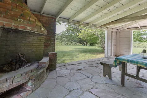 40 Scotchmans Lane West Tisbury MA 02575