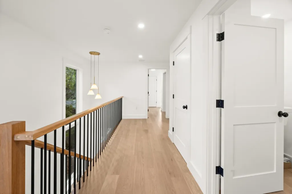 34 Davis Street Vineyard Haven MA 02568