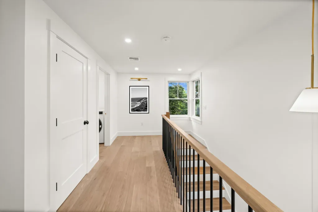 34 Davis Street Vineyard Haven MA 02568