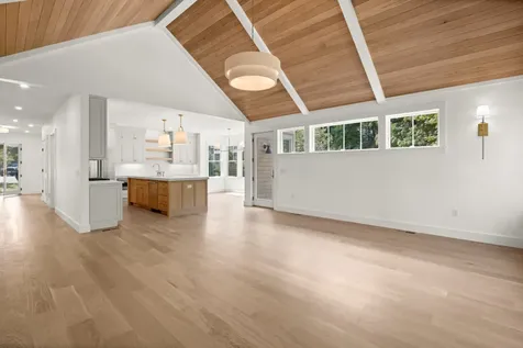 34 Davis Street Vineyard Haven MA 02568