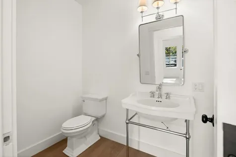 34 Davis Street Vineyard Haven MA 02568