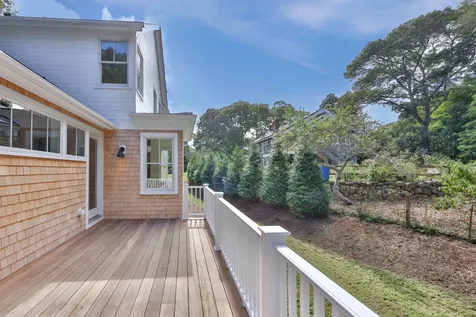 34 Davis Street Vineyard Haven MA 02568
