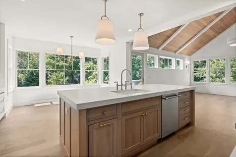 34 Davis Street Vineyard Haven MA 02568