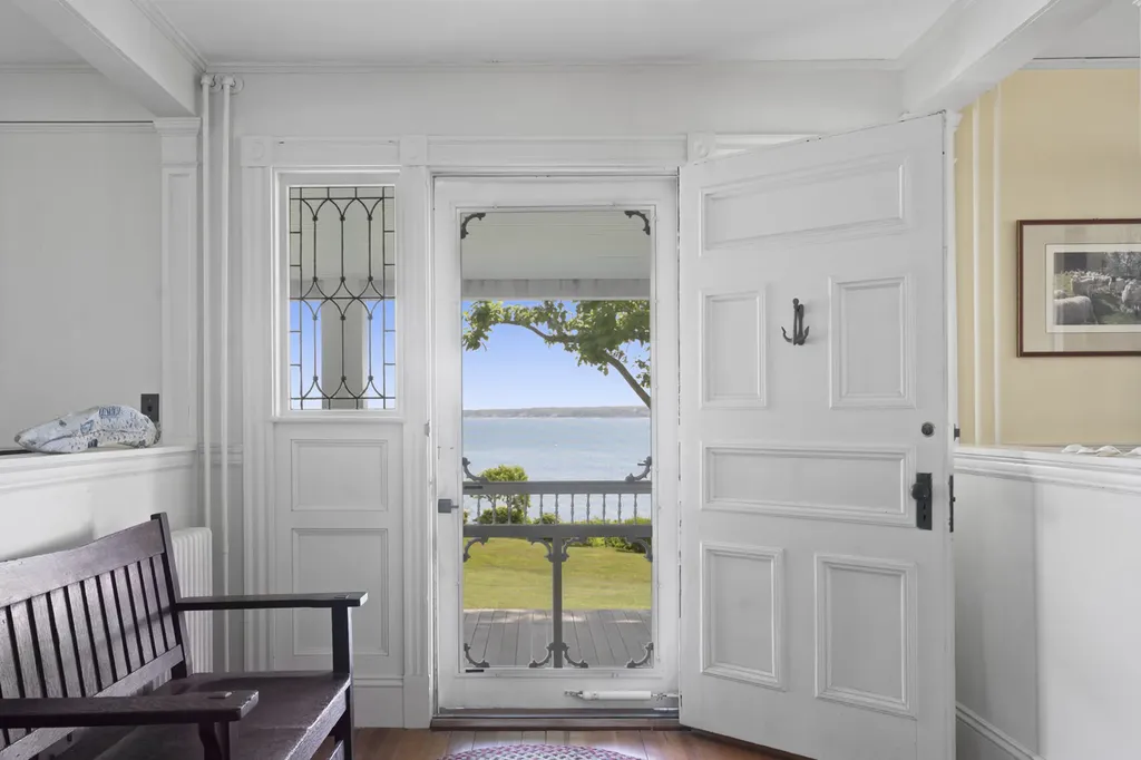 33 Goethals Way Vineyard Haven MA 02568