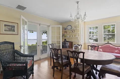 33 Goethals Way Vineyard Haven MA 02568