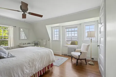 33 Goethals Way Vineyard Haven MA 02568