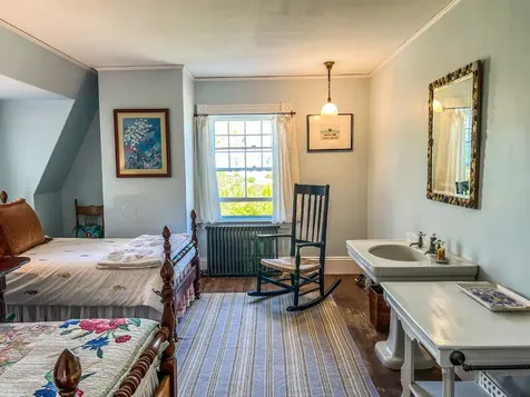 33 Goethals Way Vineyard Haven MA 02568