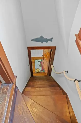 33 Goethals Way Vineyard Haven MA 02568