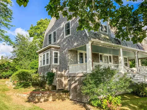 33 Goethals Way Vineyard Haven MA 02568