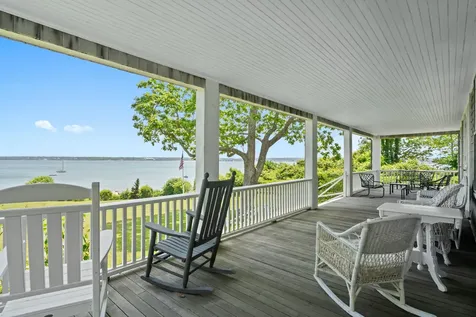 33 Goethals Way Vineyard Haven MA 02568