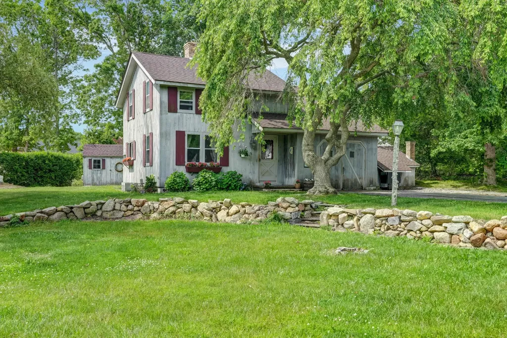76 Norton Orchard Road Edgartown MA 02539