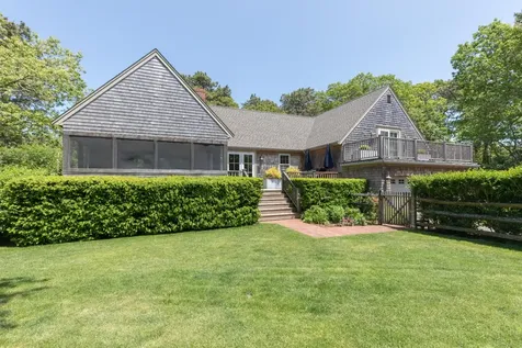 28 Marthas Road Edgartown MA 02539