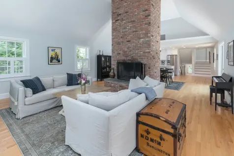 28 Marthas Road Edgartown MA 02539