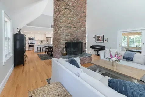 28 Marthas Road Edgartown MA 02539